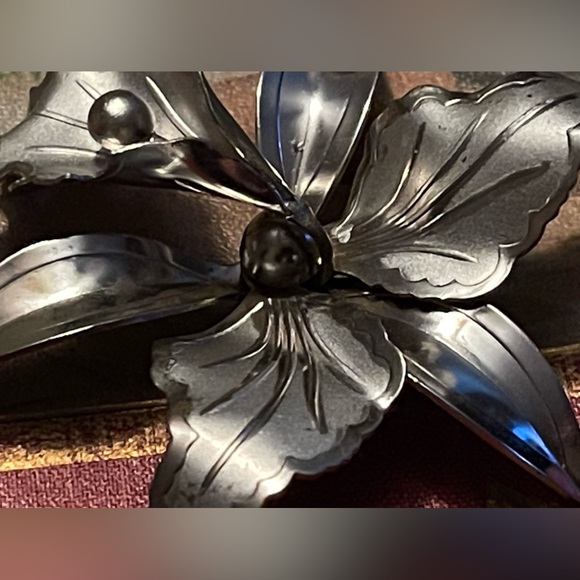 Vintage Art Nouveau Style Silver Tone large Lily Flower Brooch 🌺 - Picture 9 of 14